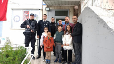 Polis Haftası etkinlikleri kapsamında, Erzincan Mehmet Akif Ersoy İlkokulu öğrencileri