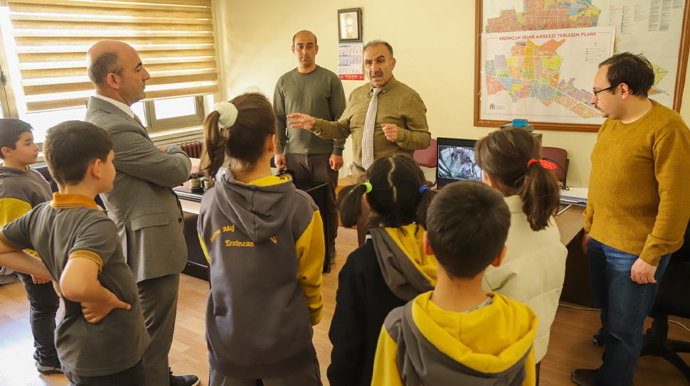 Erzincan Mehmet Akif Ersoy İlkokulu 3. sınıf öğrencileri, Hayat Bilgisi