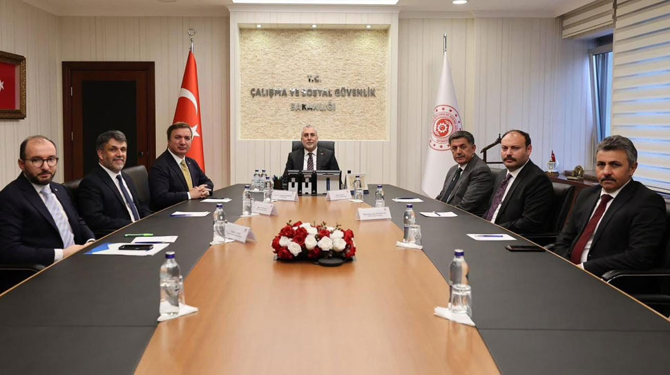 AK Parti Erzincan İl Başkanı Alpay Kabadayı ve beraberindeki heyet,