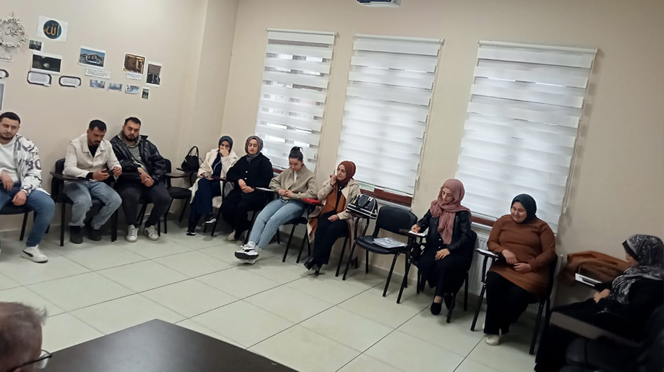 Çayırlı Halk Eğitim Merkezi vatandaşlara yönelik farklı alanlarda açtığı kurslara