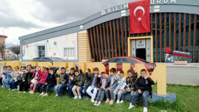 Tercan Atatürk İlkokulu 1. sınıf öğrencileri, “Biriken Paralar, Biriken Anılar”