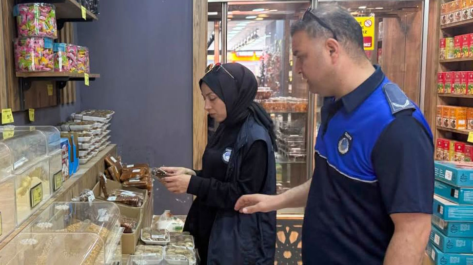 Erzincan Belediyesi Zabıta Müdürlüğü ekipleri, yaklaşan Kurban Bayramı öncesinde vatandaşların