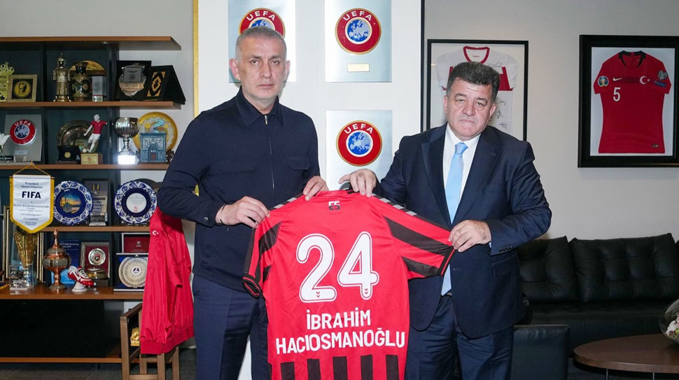 Erzincanspor Kulübü Başkanı Alaattin Yavuz Güneş ve beraberindeki yönetim kurulu