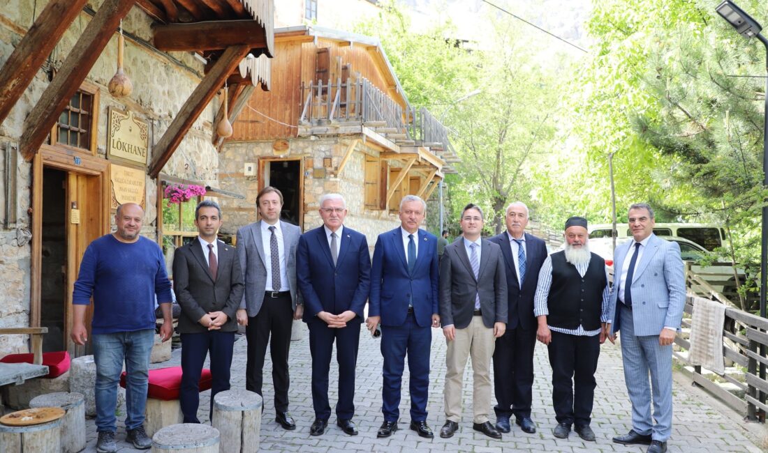 Erzincan Binali Yıldırım Üniversitesi (EBYÜ) yönetimi, şehrin tarihi ve kültürel