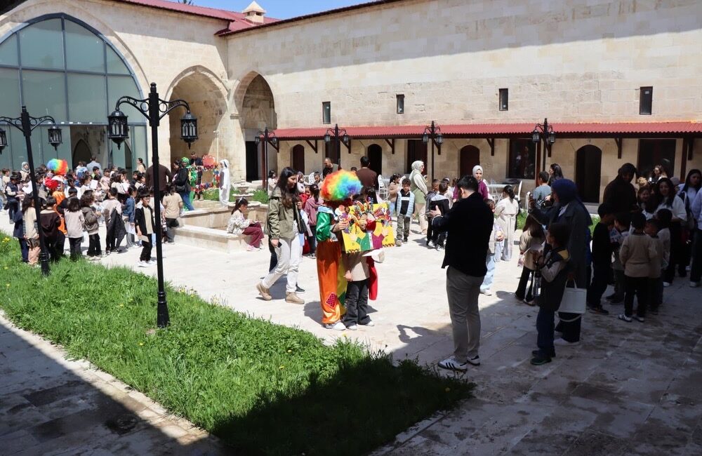 Erzincan’ın Tercan ilçesinde, üniversite öğrencilerinin sosyal sorumluluk vizyonuyla hazırladığı etkinlik,