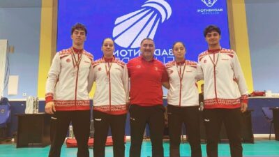 Bulgaristan’da düzenlenen uluslararası turnuvada Erzincanlı rüzgarı esti. Genç badmintoncular, kazandıkları