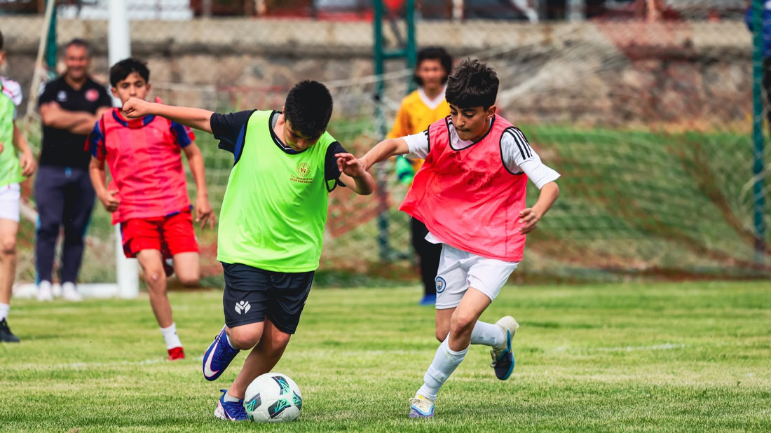 Erzincanspor, kulübün geleceğini inşa edecek genç yetenekleri keşfetmek üzere kapılarını