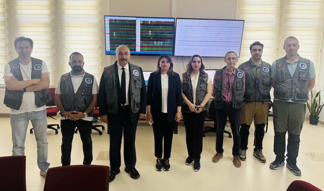 Erzincan Binali Yıldırım Üniversitesi Deprem Teknolojileri Enstitüsü Binası’nda düzenlenen programla