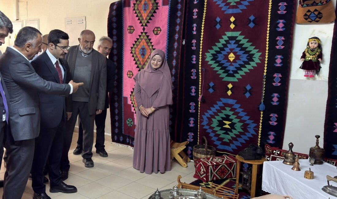 Refahiye Halk Eğitimi Merkezi kursiyerlerinin yıl boyunca hazırladığı el emeği