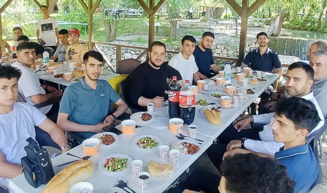Türkiye Diyanet Vakfı Gençlik Kolları, Kemah’ta gençlik çalışmalarını yaygınlaştırmak ve