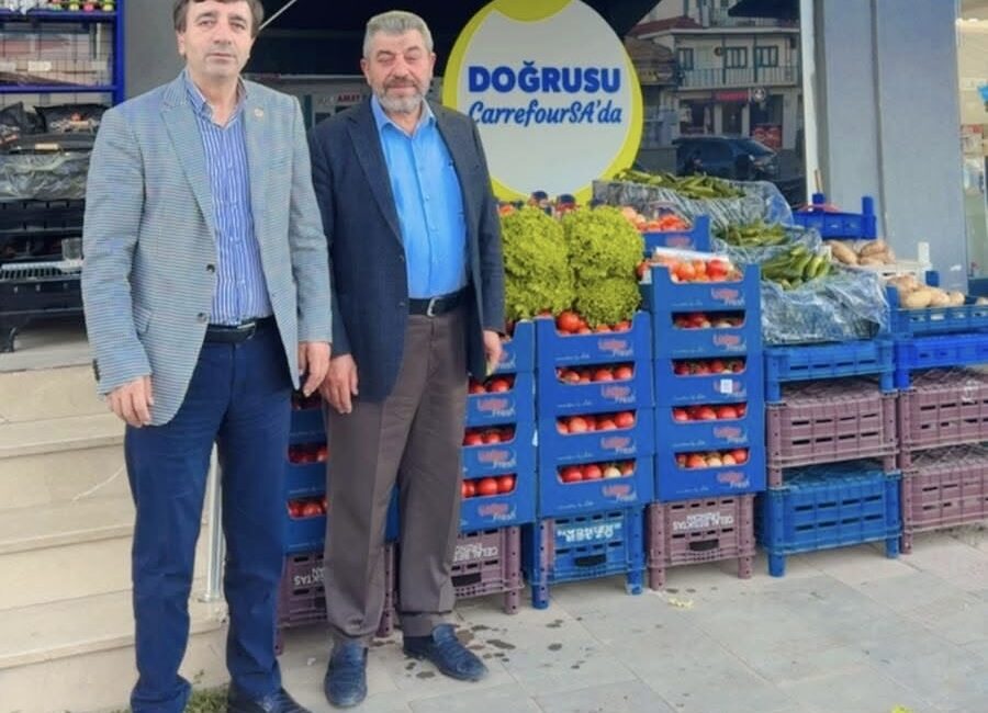 Çayırlı Belediyesi’nin kendi serasında büyük emeklerle yetiştirdiği ilk mahsuller olan