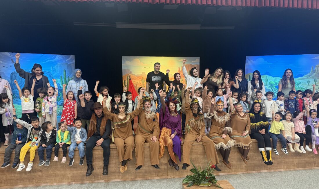 Erzincan’da farklı okullarda görev yapan bir grup gönüllü öğretmen, ders