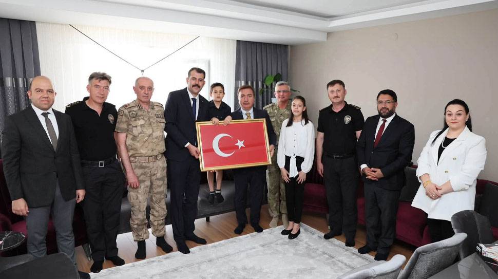15 Temmuz gecesi Marmaris'te hain darbecilere karşı mücadele ederken yaralanan
