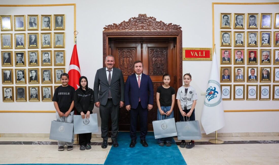 Erzincan Valisi Hamza Aydoğdu, Değer Erzincan Projesi kapsamında yetişen ve