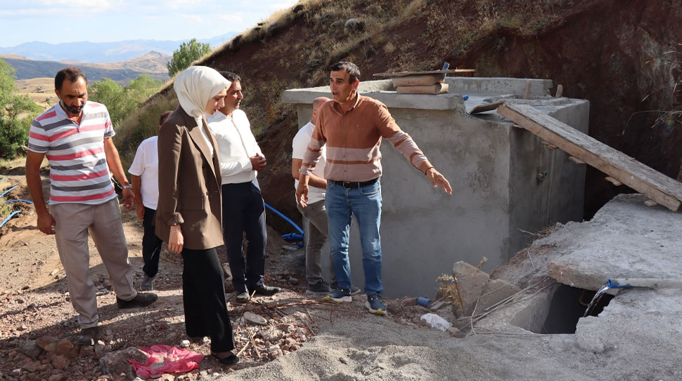 Tercan Kaymakamı Neslihan Kısa Duman, ilçede sürdürülen altyapı ile sosyal