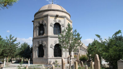 Anadolu’nun manevi iklimini ilmek ilmek dokuyan, Erzincan toprağını ihlas ve