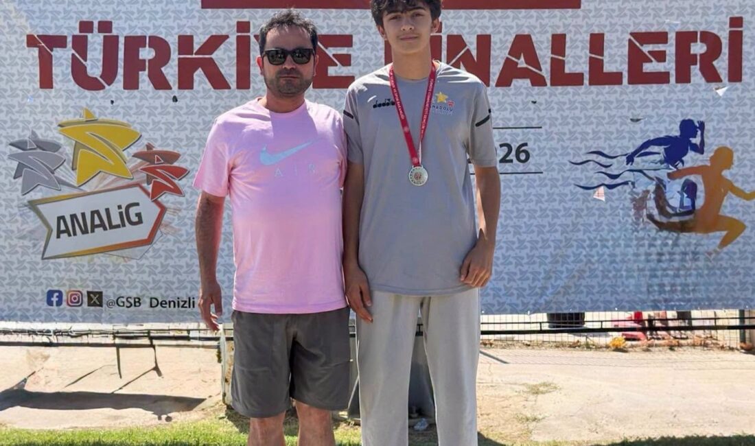 Denizli’de düzenlenen ANALİG Atletizm Türkiye Finalleri’nde pisti sallayan Erzincanlı sporcu