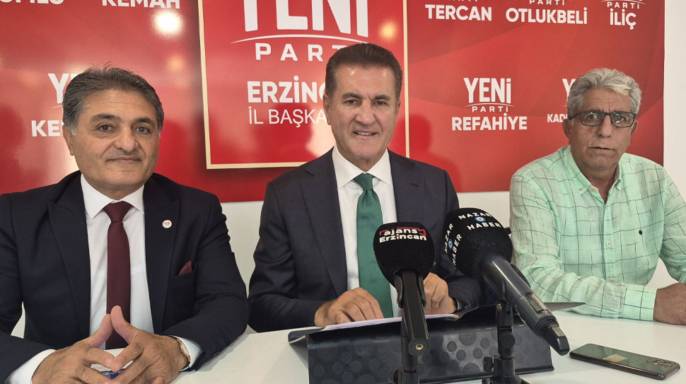 Yeni Parti Erzincan Milletvekili Mustafa Sarıgül, düzenlediği geniş katılımlı basın