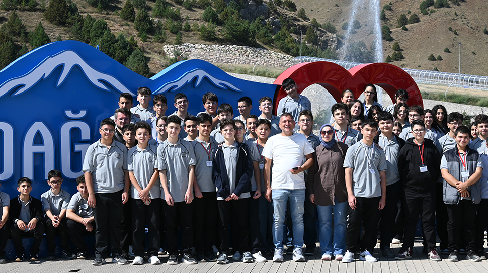 Erzincan Fen Lisesi 9. sınıf öğrencileri, lise hayatına uyum süreçlerini