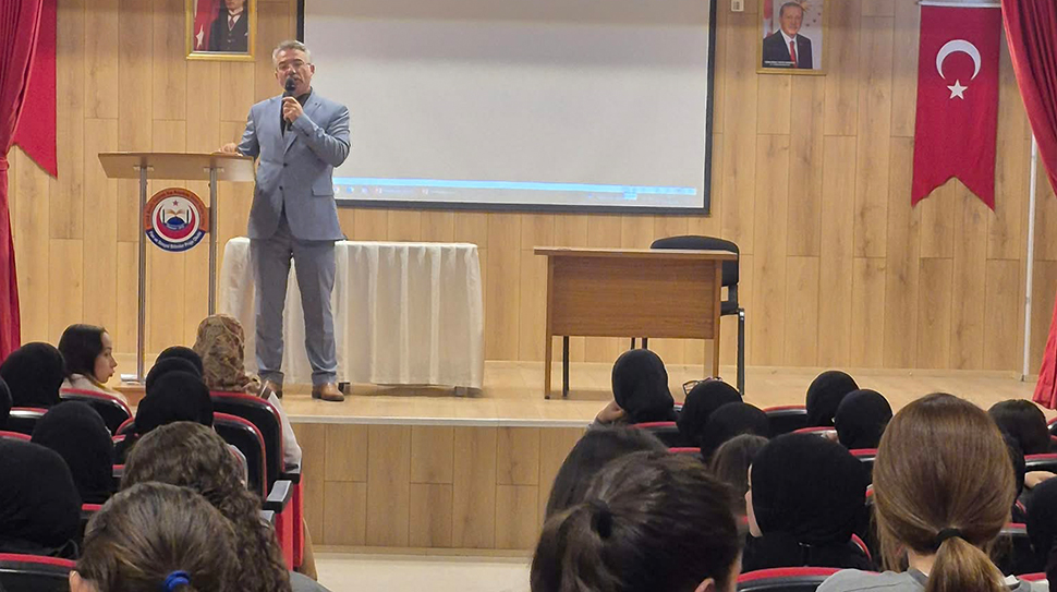 Erzincan TOBB Binali Yıldırım Kız Anadolu İmam Hatip Lisesi’nde 9.