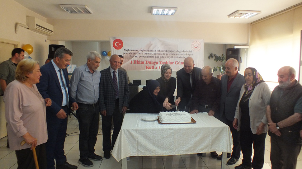 Erzincan Vali Yardımcısı Rümeysa Sena Kurt ve Aile ve Sosyal