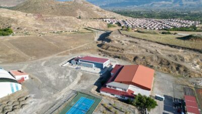 Erzincan’ın Üzümlü ilçesinde güreş sporuna önemli bir yatırım daha kazandırılıyor.