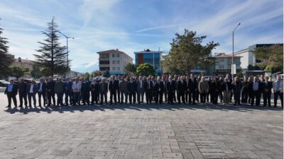 Erzincan’da 19 Ekim Muhtarlar Günü dolayısıyla düzenlenen törende köy ve