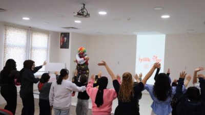 Erzincan’da yürütülen “İyilik Var” projesi kapsamında, Erzincan Binali Yıldırım Üniversitesi