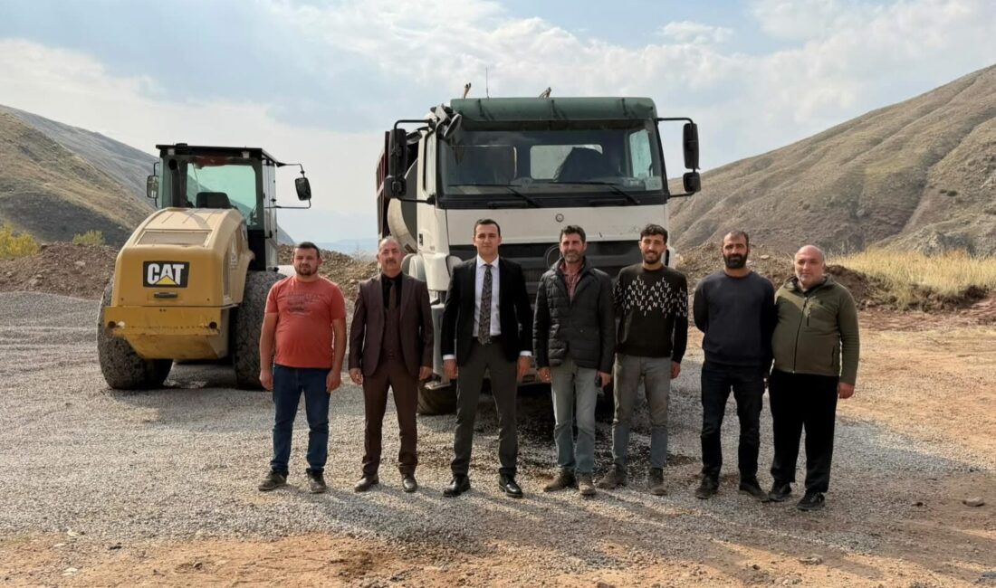 Erzincan’ın İliç ilçesinde Leventpınar ve Doruksaray köylerinde yürütülen sathi kaplama
