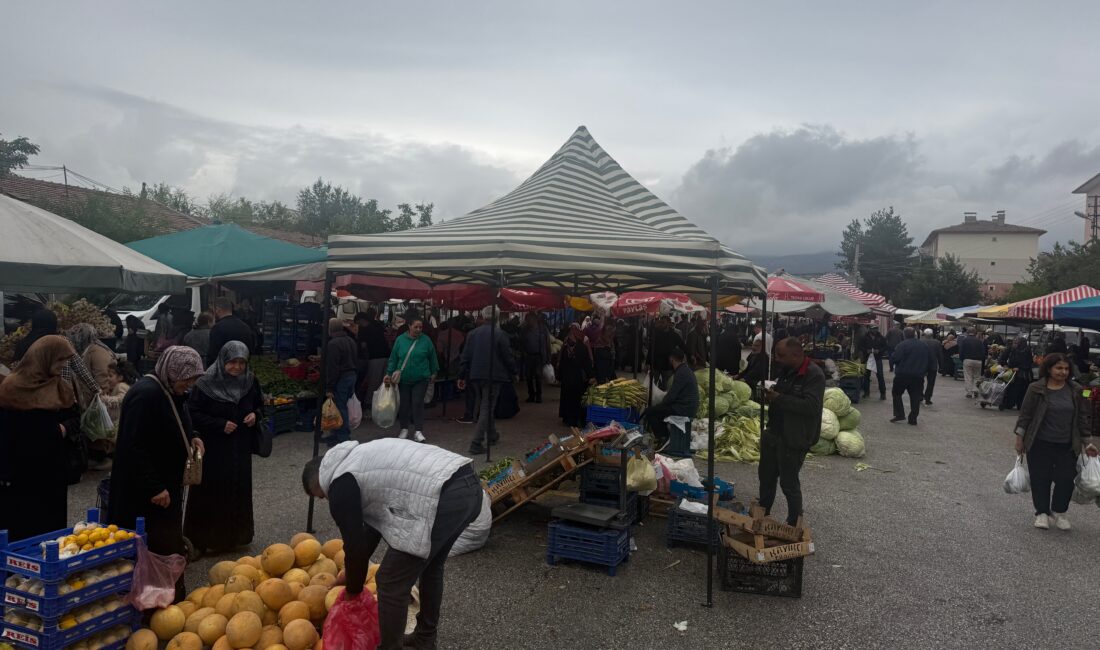 Erzincan’da her perşembe günü Fatih Mahallesi 711. Sokak’ta kurulan ve