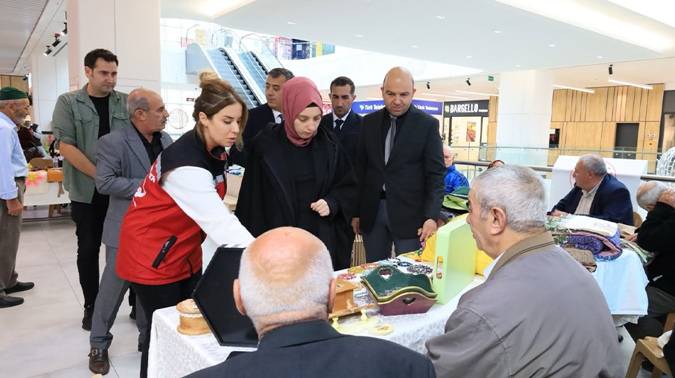 1 Ekim Dünya Yaşlılar Günü dolayısıyla Meydan 24 AVM’de düzenlenen
