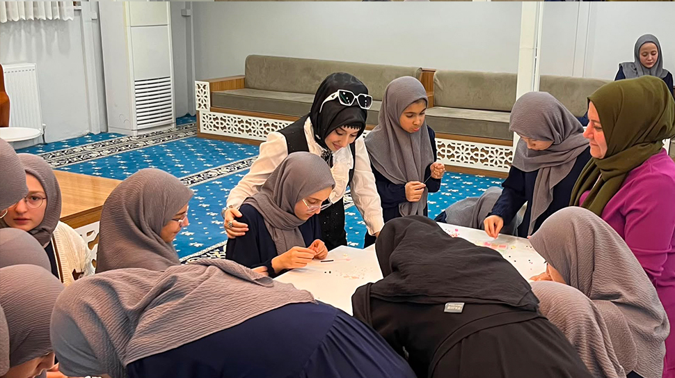 Erzincan Seyriaziris Derneği Başkanı Meryem Tunç tarafından, Sümbül Valide Sultan